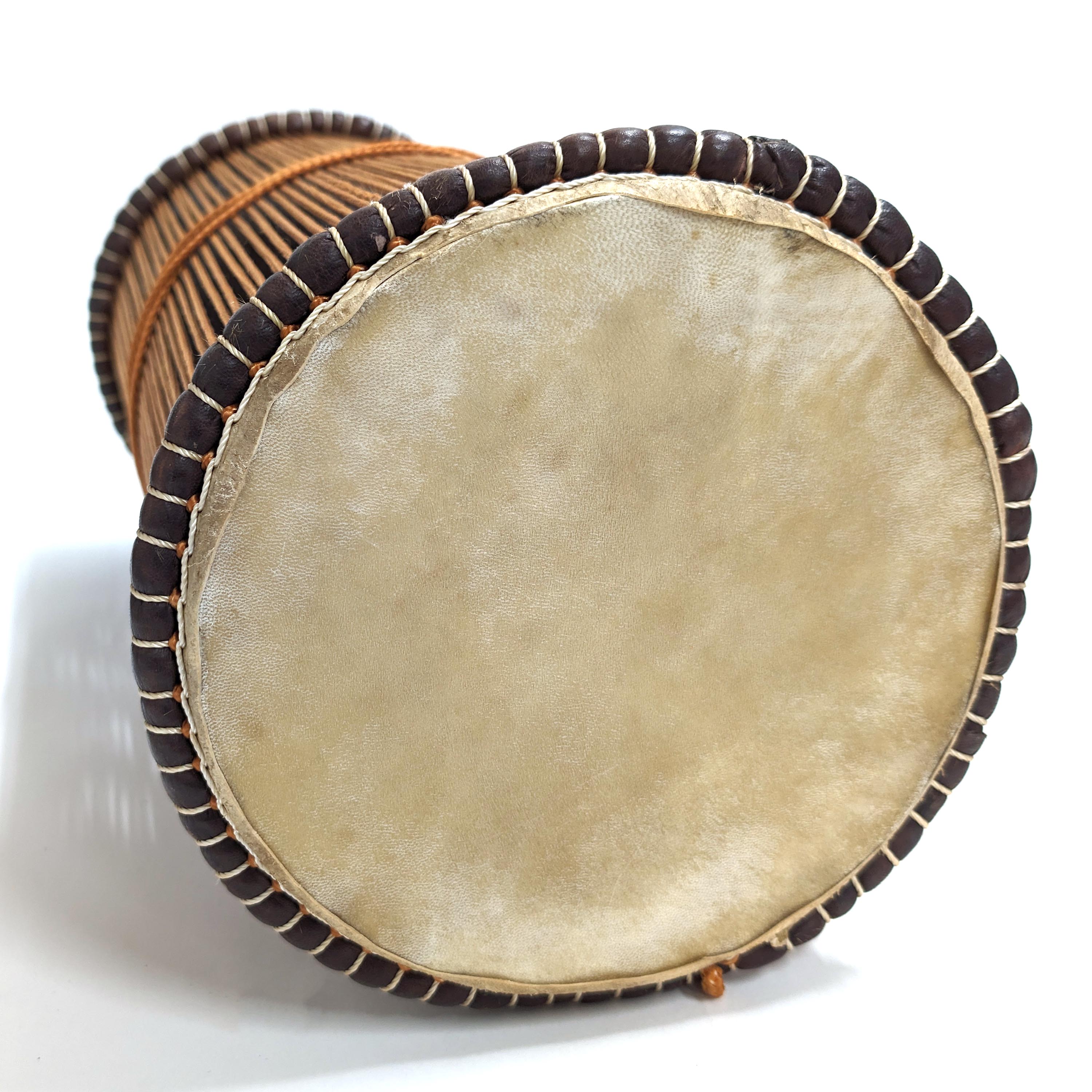 新型 トーキングドラム タマン タムタム アフリカ民族楽器 （p265-32 
