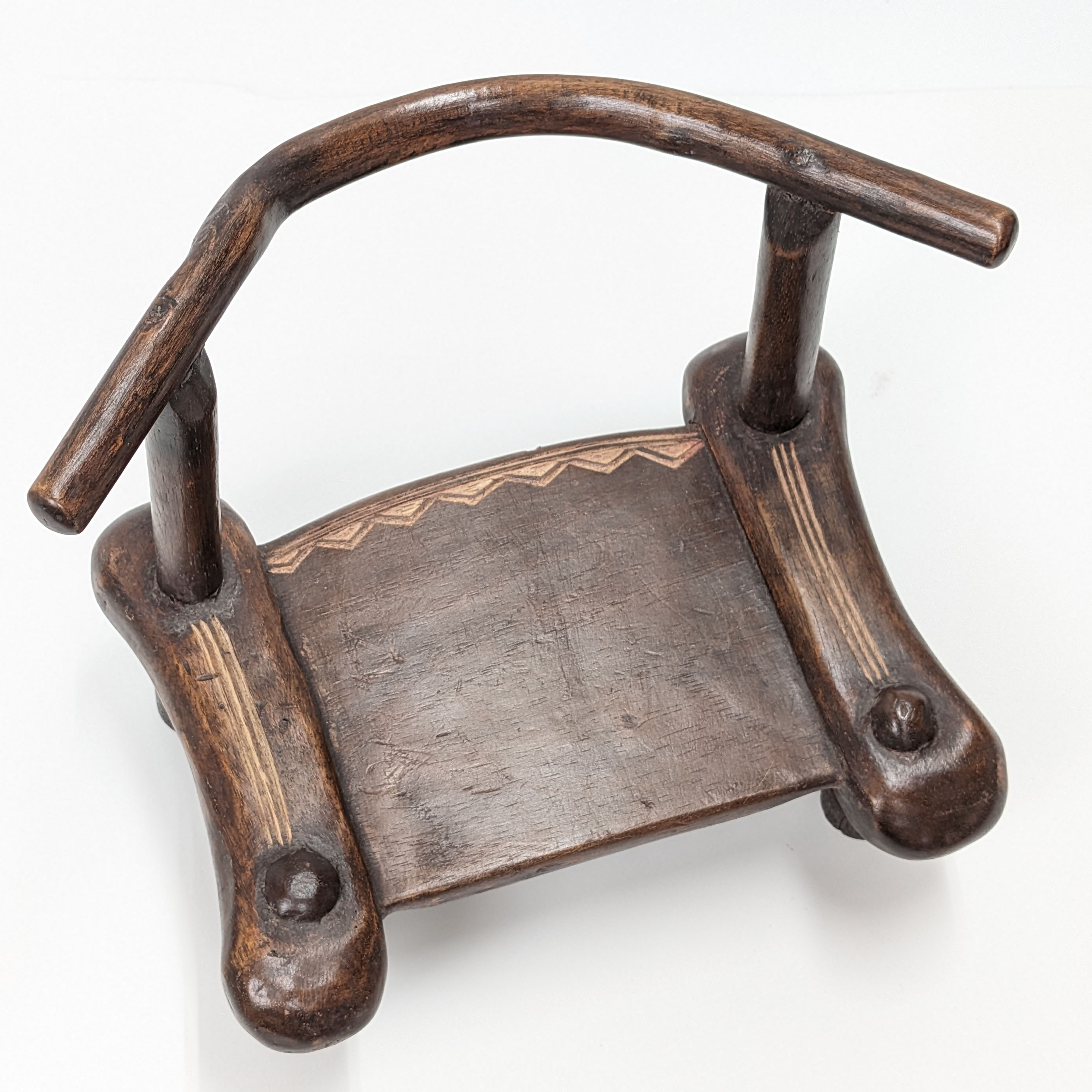 バウレ族子供用椅子 アフリカの家具 スツール 椅子 （p650-22 