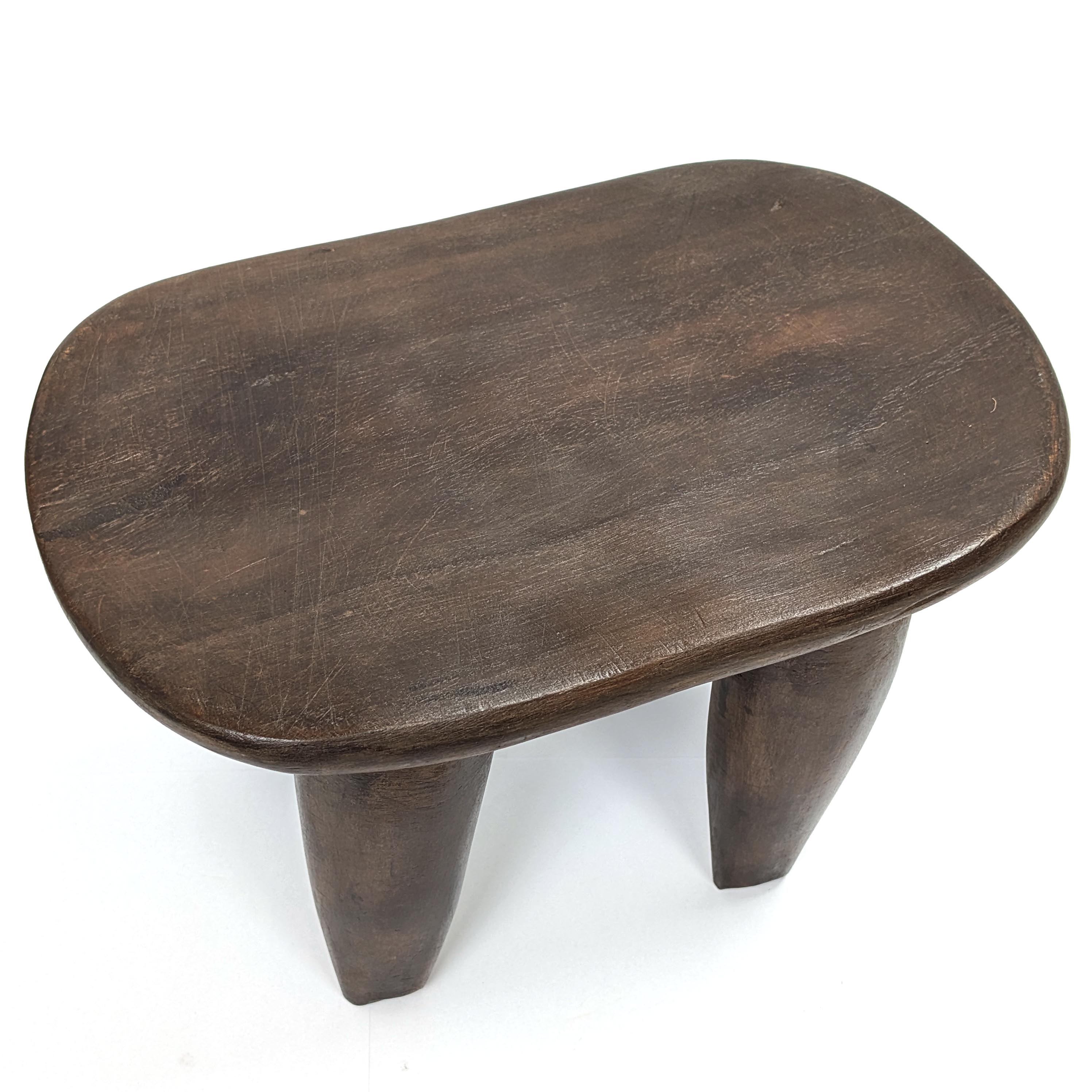 セヌフォ族腰掛 座面35x24cm アフリカの家具 スツール 椅子 （p675-29 ...