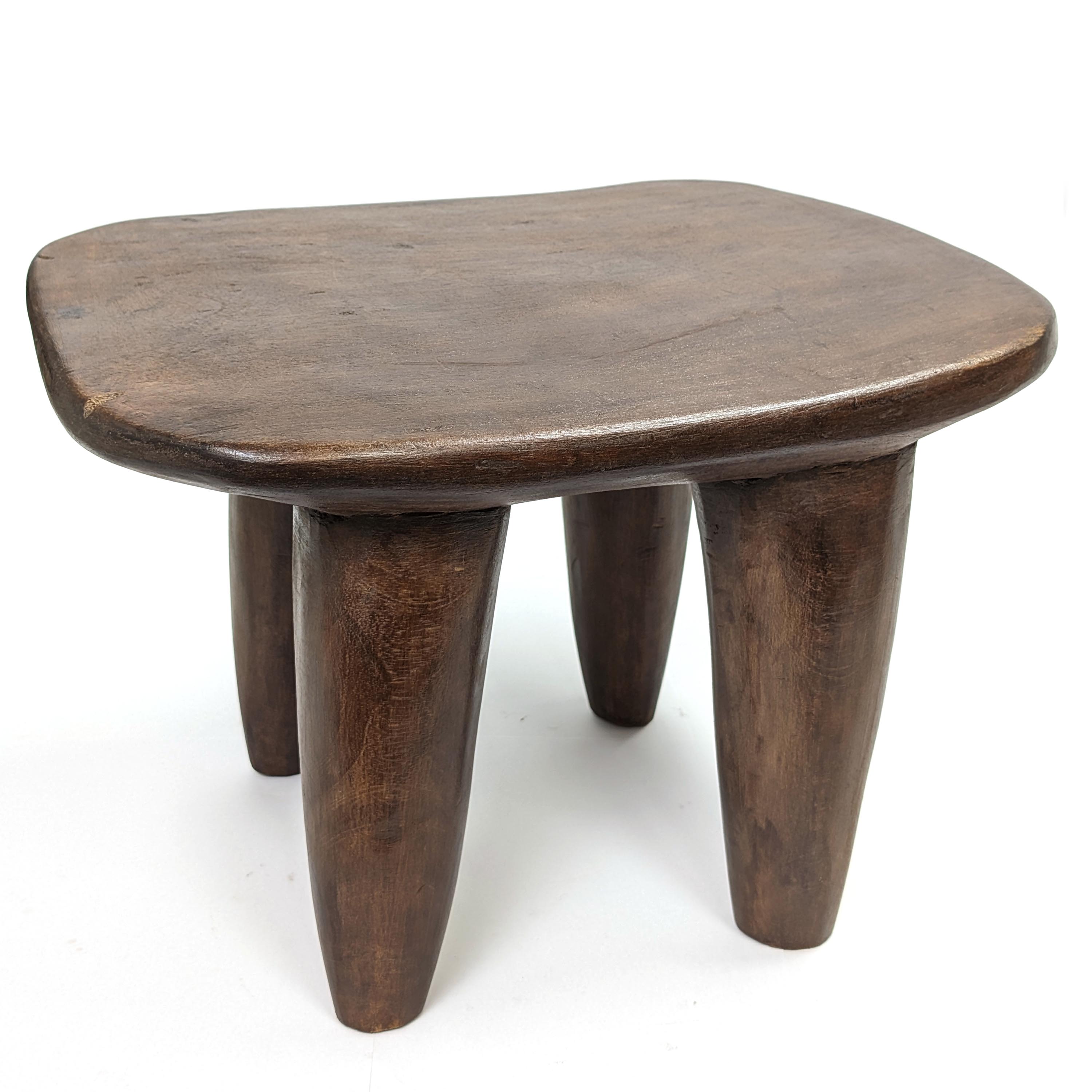 セヌフォ族腰掛 座面41x34cm アフリカの家具 スツール 椅子 （p675-31 